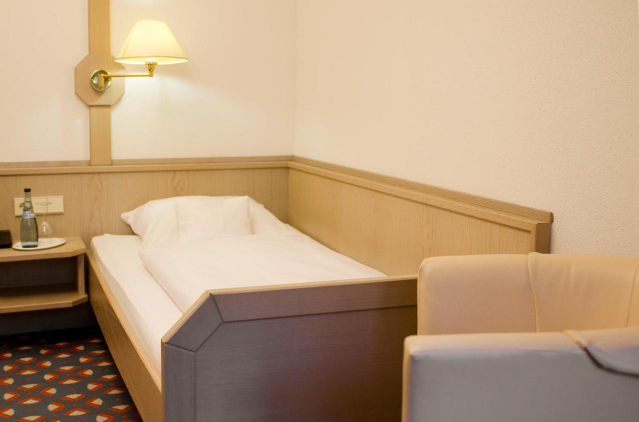 Schreyers Hotel Restaurant Mutzel シュルッフゼー エクステリア 写真